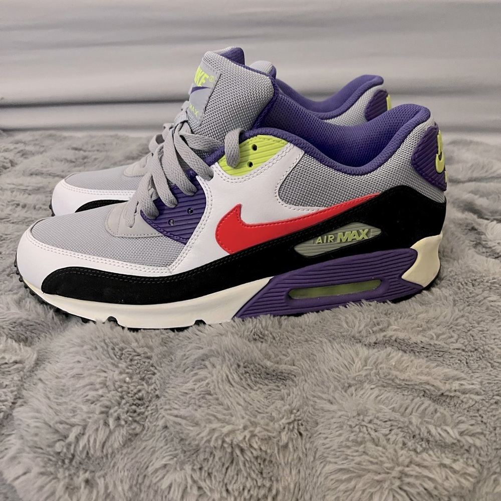 Nike Airmax 90 - I am the Rules Mens size 11 Deadstock Gray w/ purple & yellow